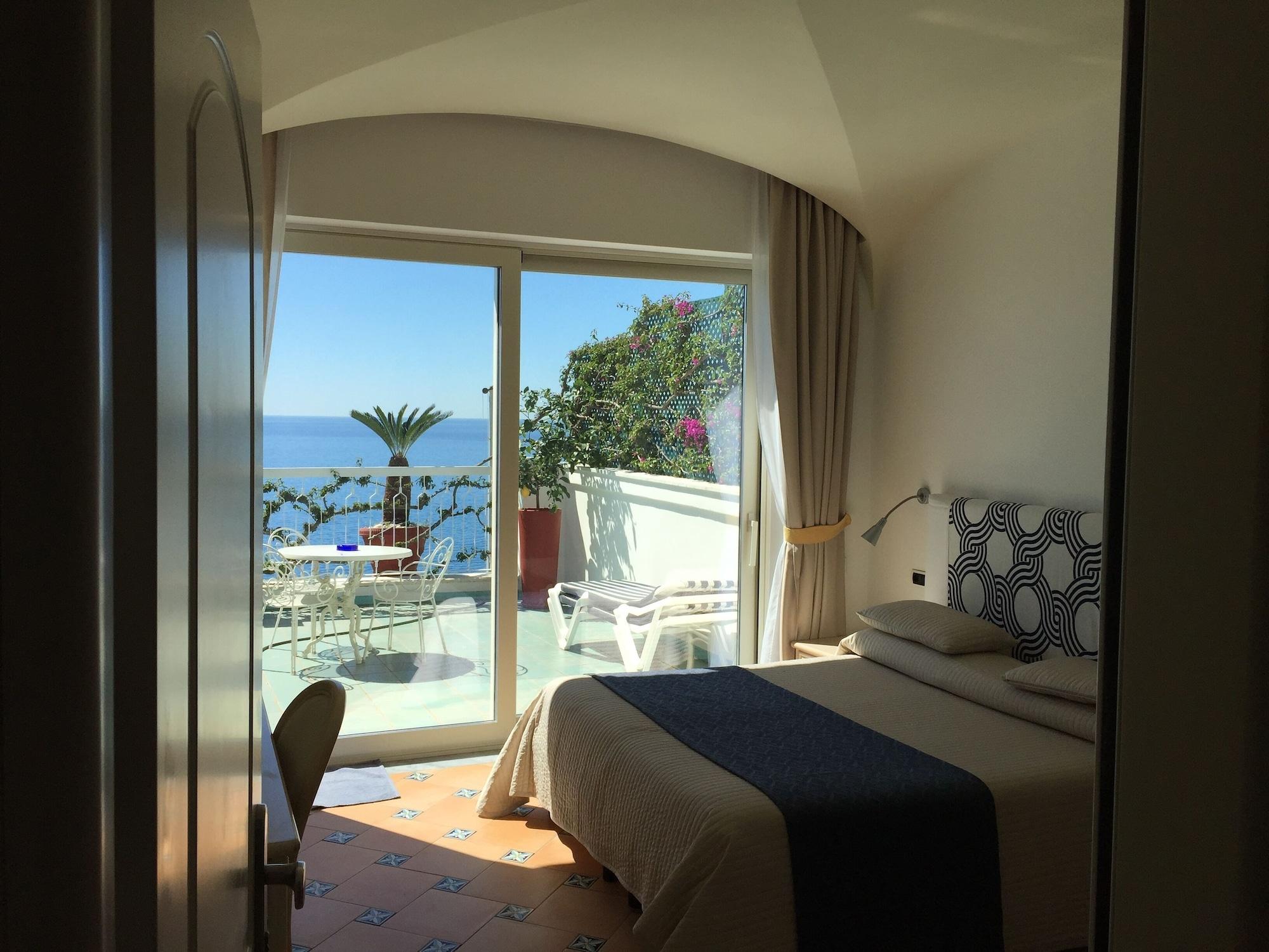 Hotel Bellevue Suite Амальфи Экстерьер фото