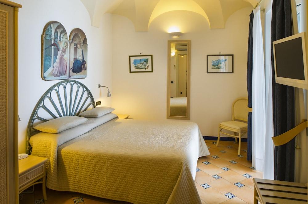 Hotel Bellevue Suite Амальфи Экстерьер фото