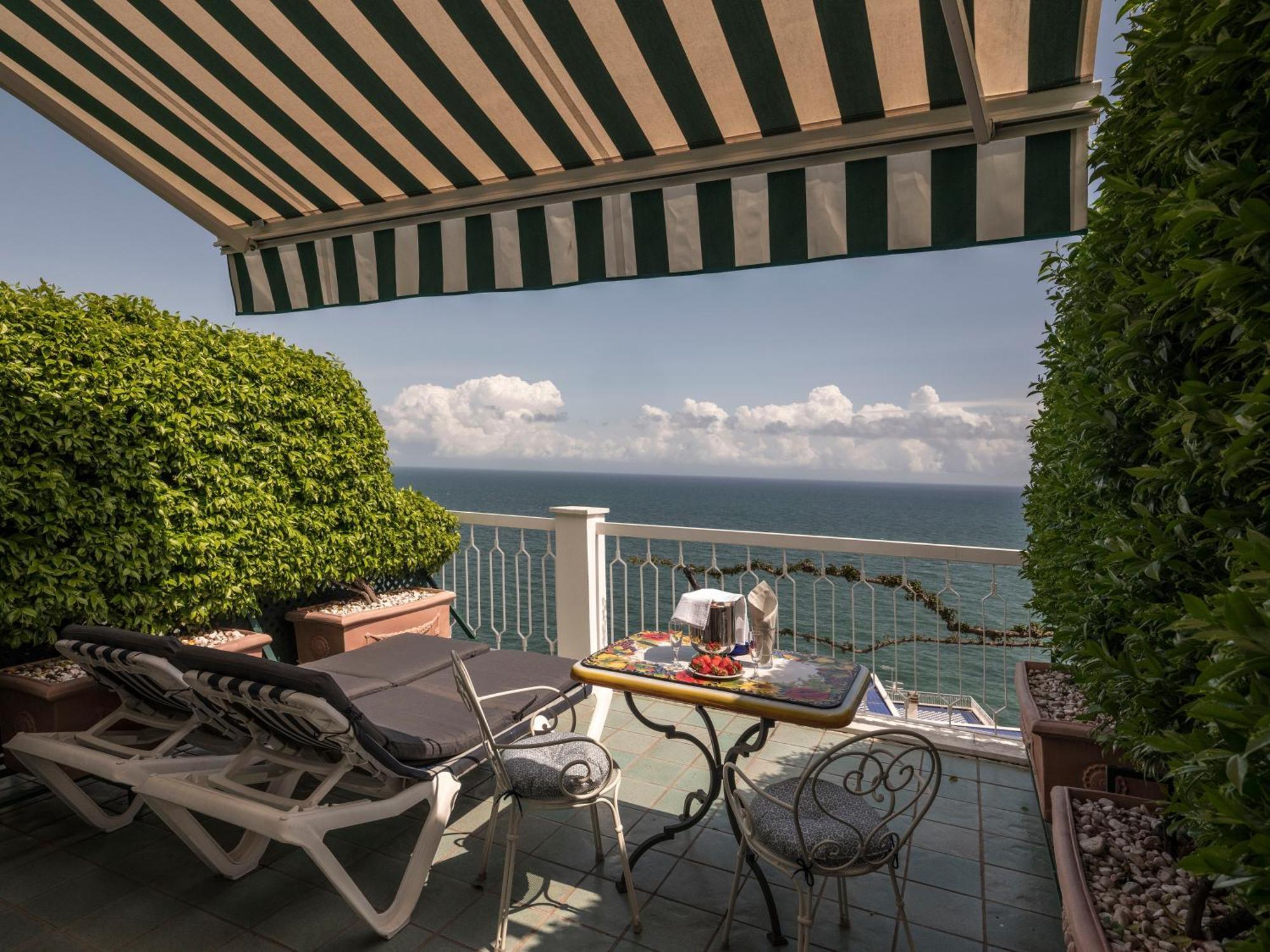 Hotel Bellevue Suite Амальфи Экстерьер фото