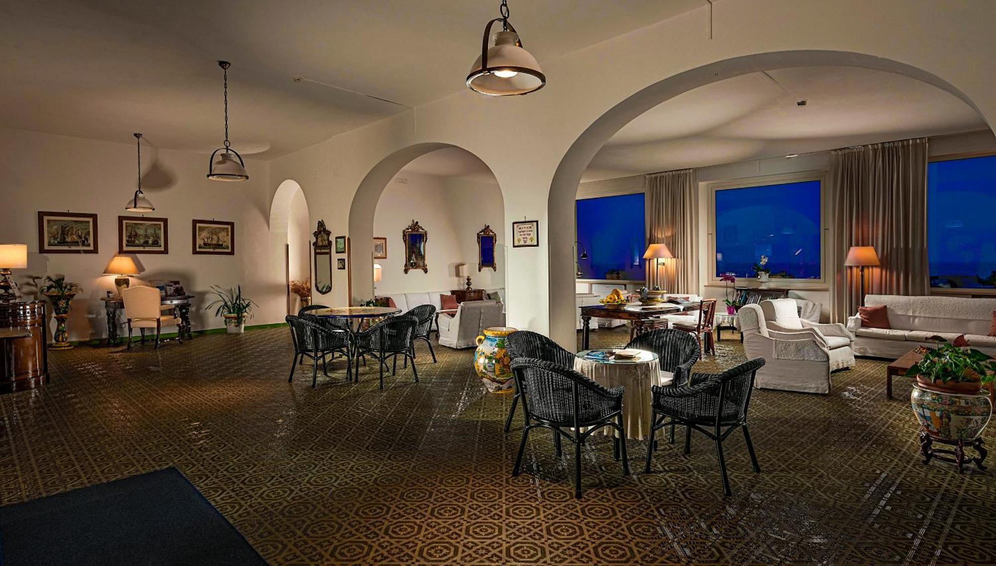 Hotel Bellevue Suite Амальфи Экстерьер фото
